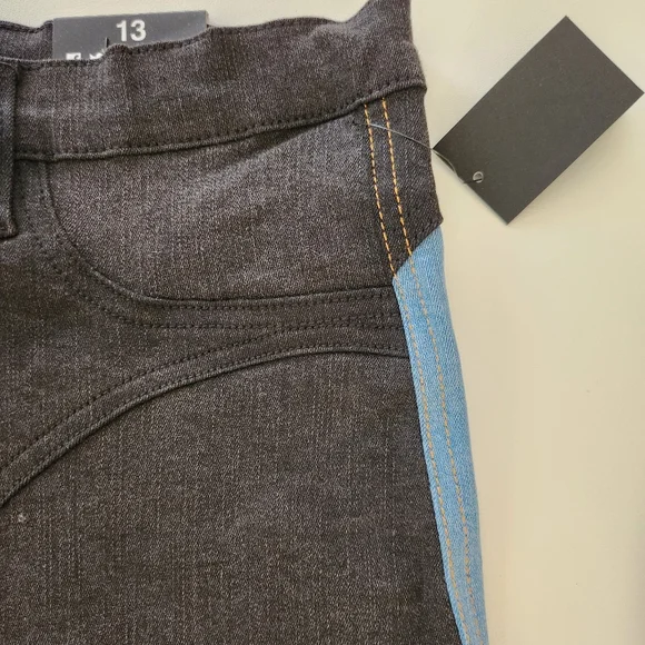 Stylish Blue and Black Women's Jeans - Picture 13 of 16